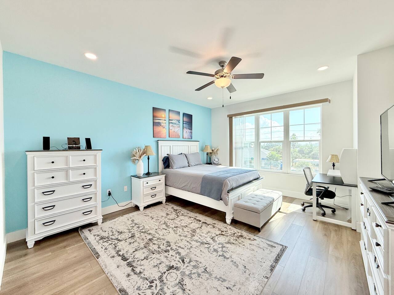 !LAST MINUTE PROMOTION!HEATED POOL&SPA-BRAND NEW-CONDO-WALK TO BEACH/SHOPS/CAFES