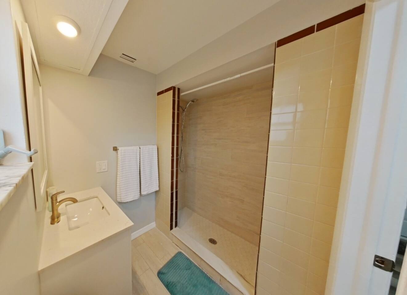 COZY HOME-NEAR BEACH/WATER PARK/DOWNTOWN/GOLF!