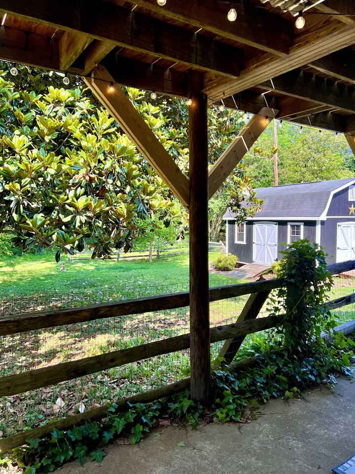 Cozy Burlington Gem | Private Creek | BBQ Grill