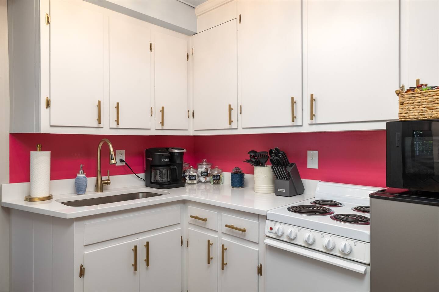 Cozy Burlington Gem | Private Creek | BBQ Grill