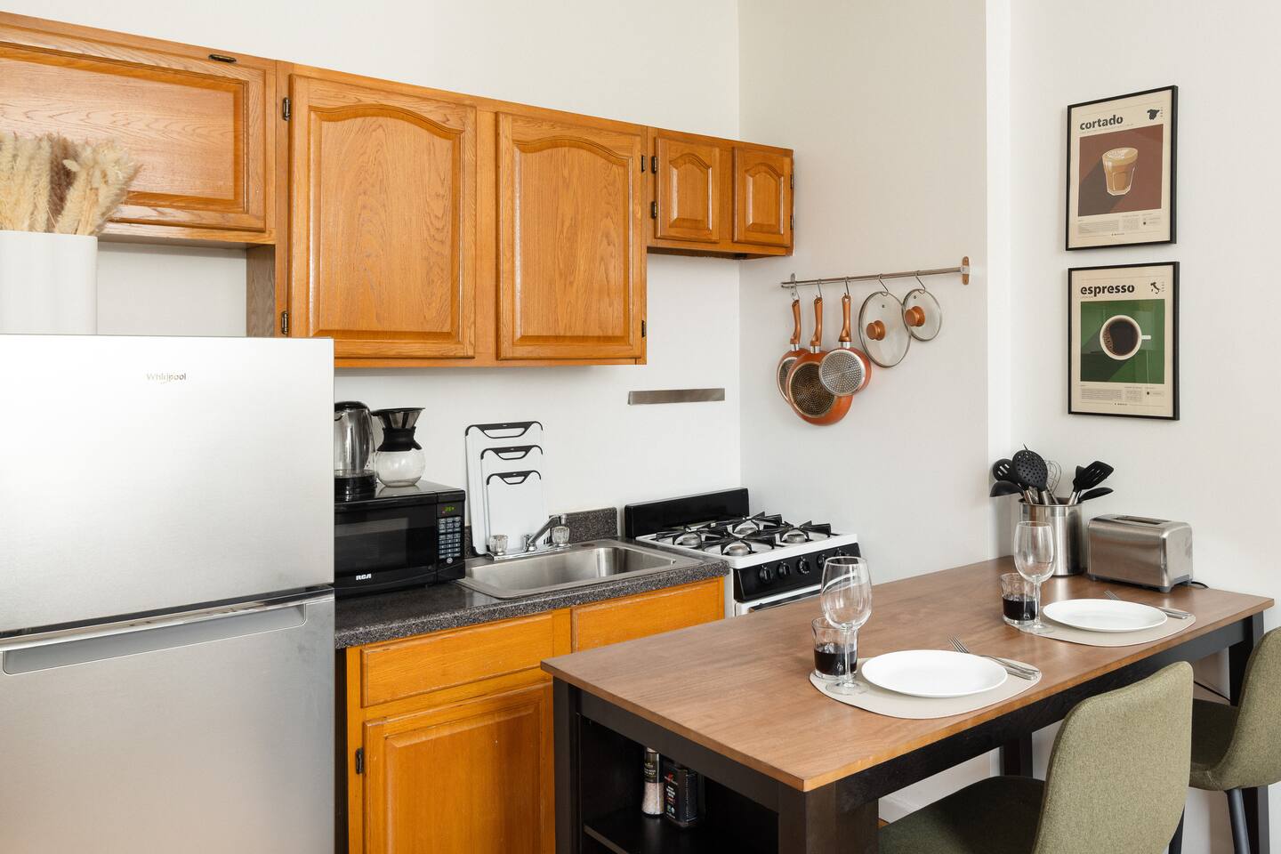 Cozy Classic Park Slope 1BD, nr Prospect Park