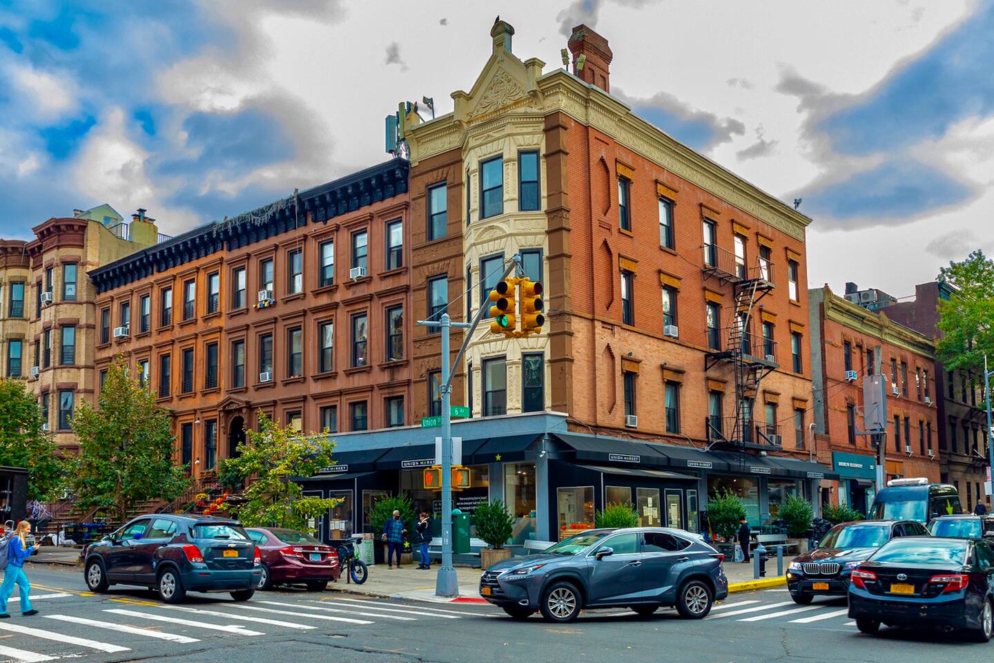 Cozy Classic Park Slope 1BD, nr Prospect Park