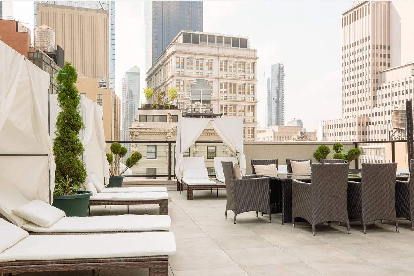 Luxury 2BD nr Wall St Gym Rooftop w/d