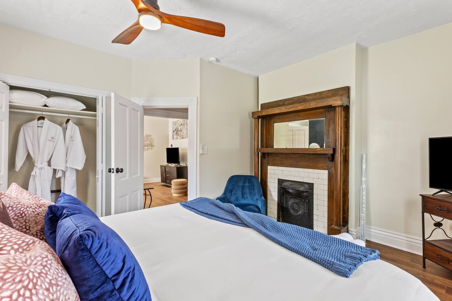The Luxe/Hot Tub/12min to Horse Park/30 Min to Ark