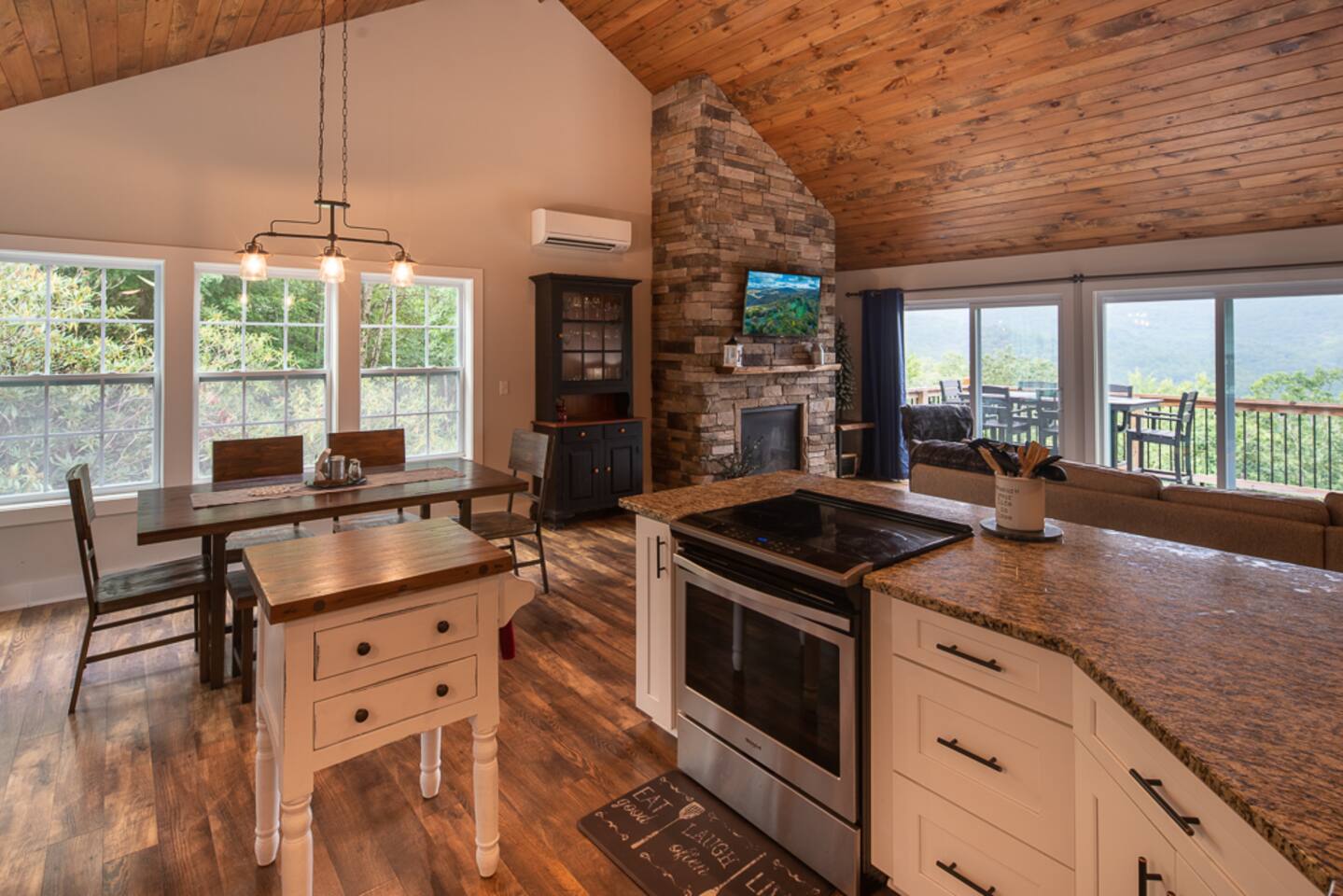 Snow Angels Overlook Chalet Expansive Views
