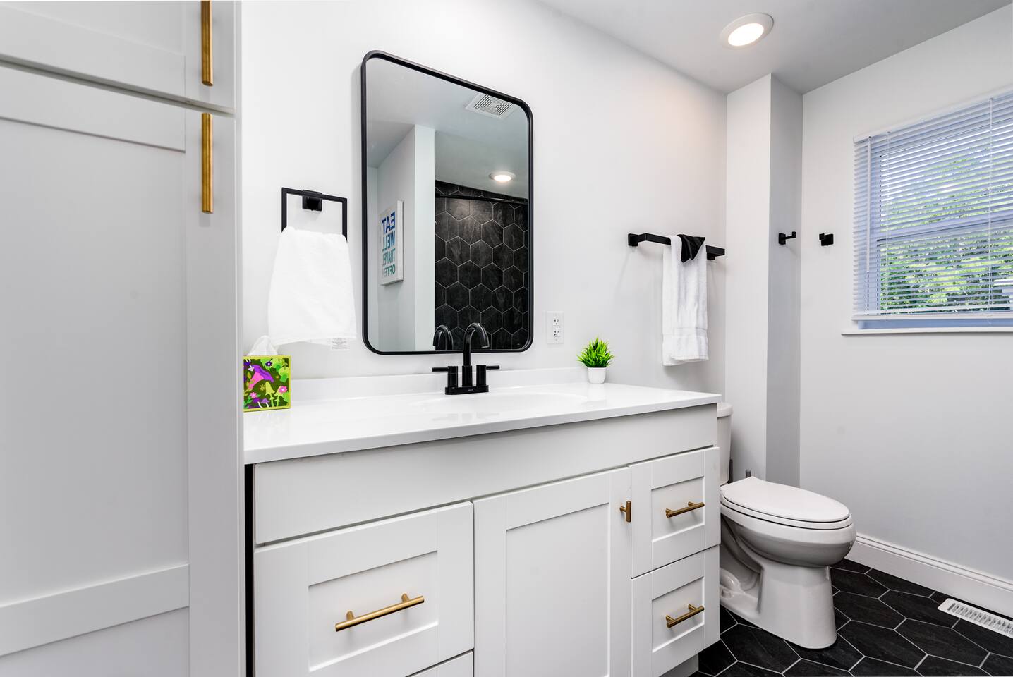 *Tamm Ave 3-BR Retreat*