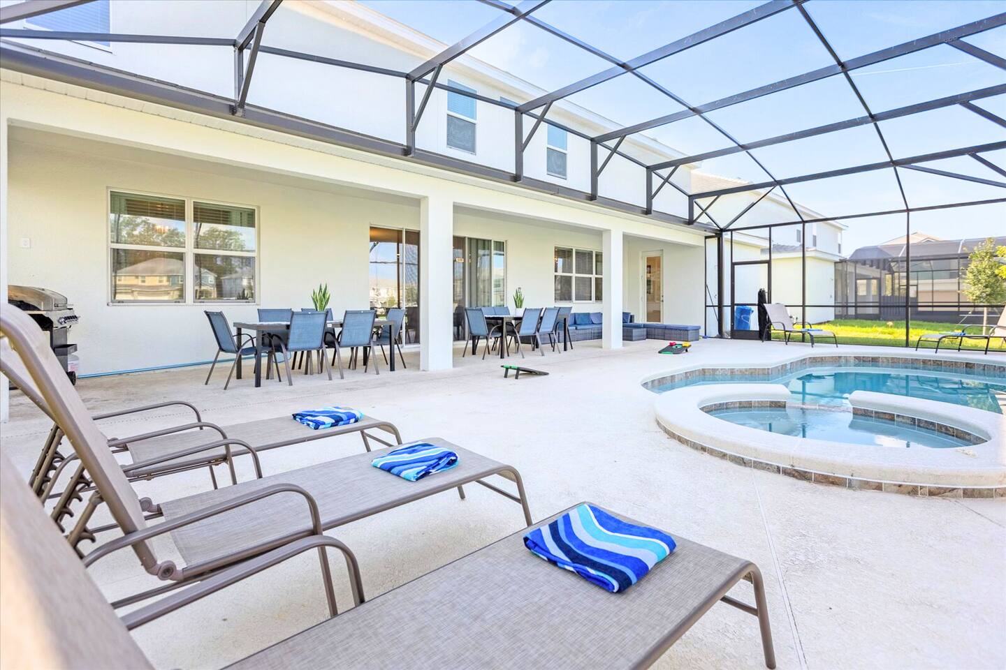 Sleeps 36 | 15 Bedroom! Theater! Resort! POOL! - Holiday Home