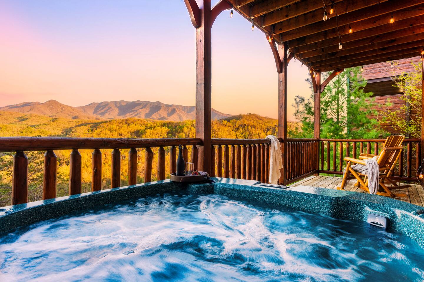 Spectacular Mtn Views, Hot Tub, Game Room, Pet OK — Gatlinburg — vacation rental