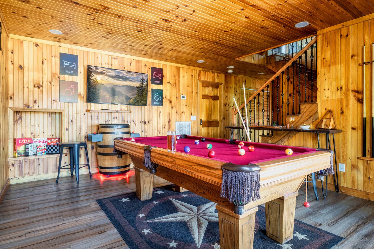 Smoky Mtn View, Near Gatlinburg, Hot Tub, GameRoom