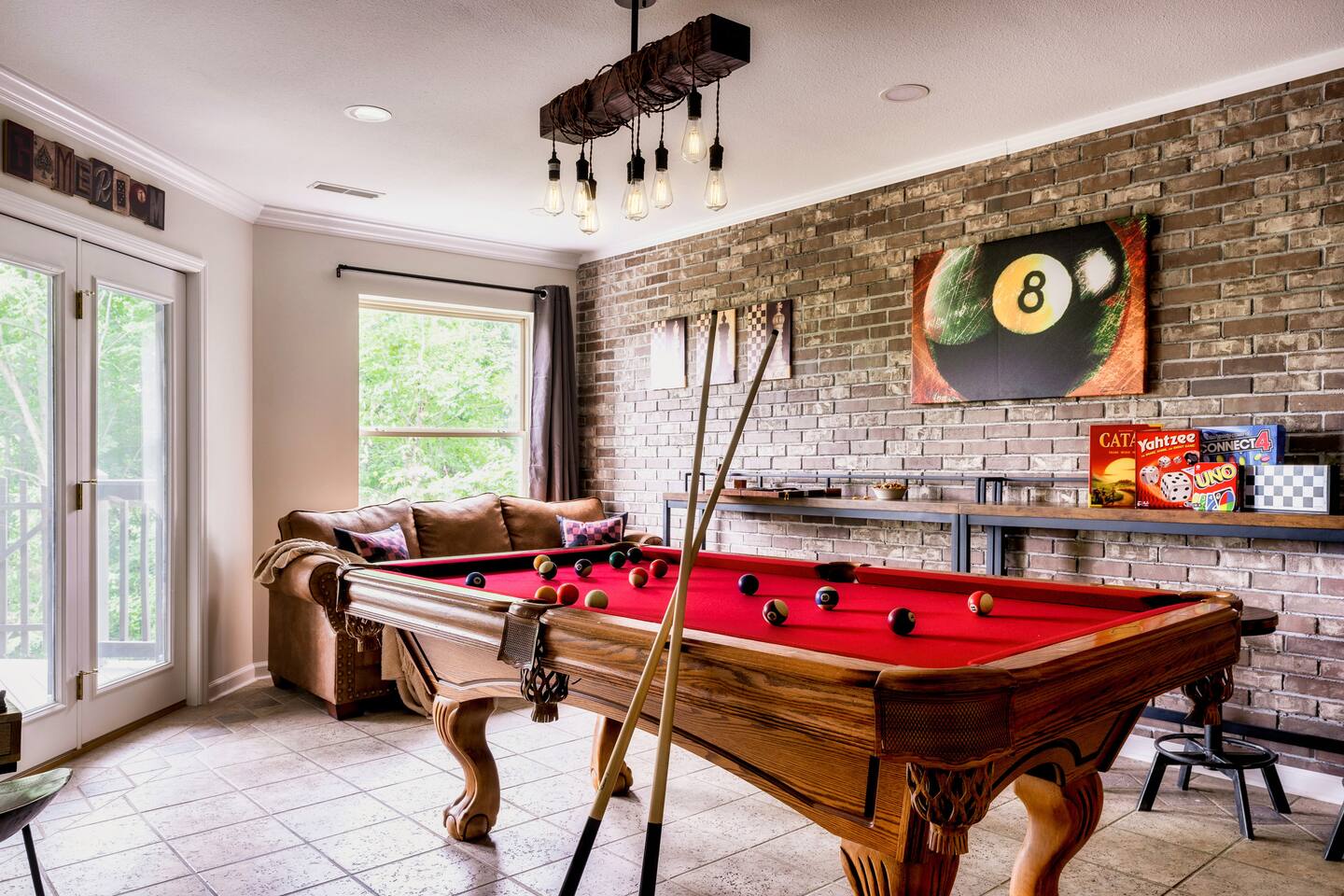 Sunrise Mtn Views, Game Room, Hot Tub, Firepits