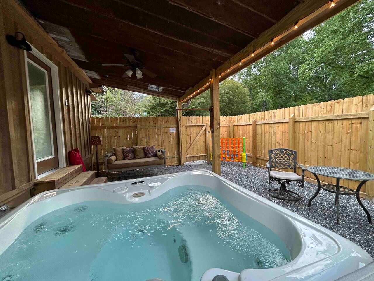 Cozy Retreat • Near Town/Train/Breweries • Hot Tub — Bryson City — vacation rental