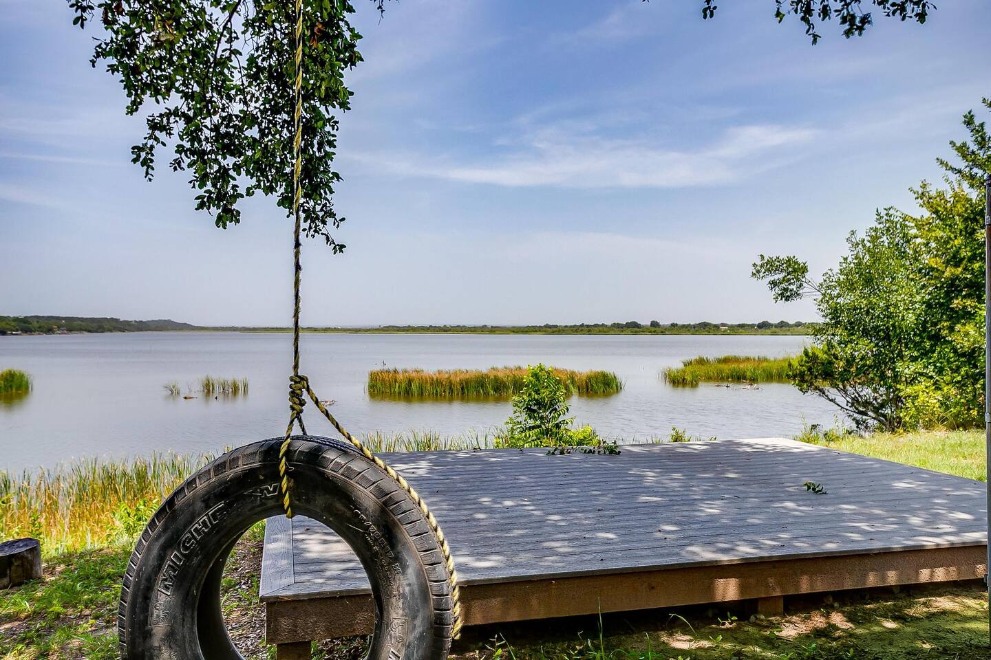 Waterfront 2BR Cabin – Ideal for Traveling Workers — Granbury — vacation rental
