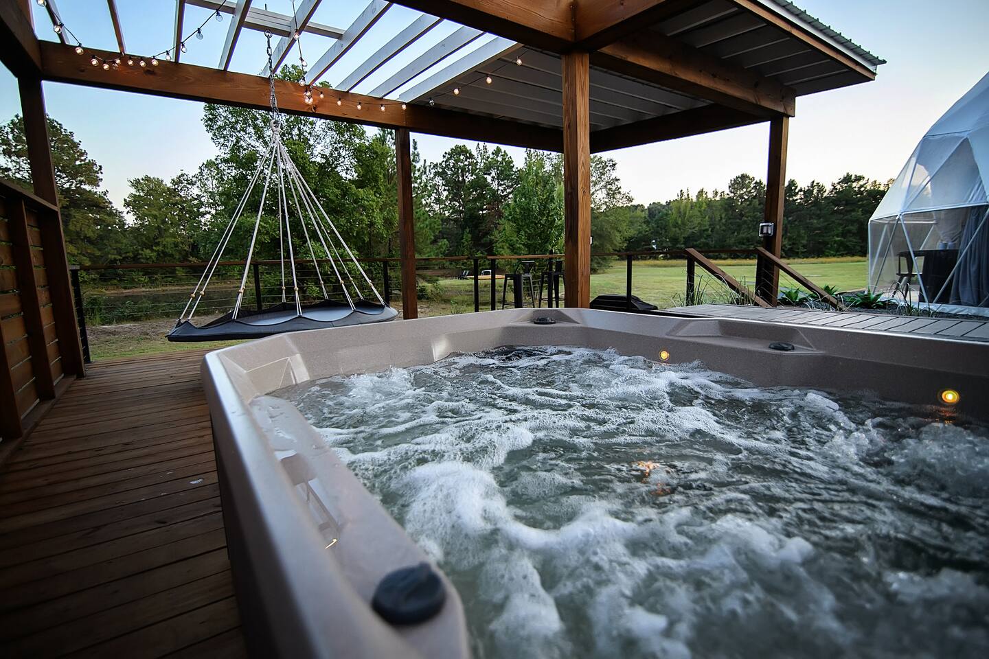 Luxury Glamping Dome “Luna” in Countryside /HotTub