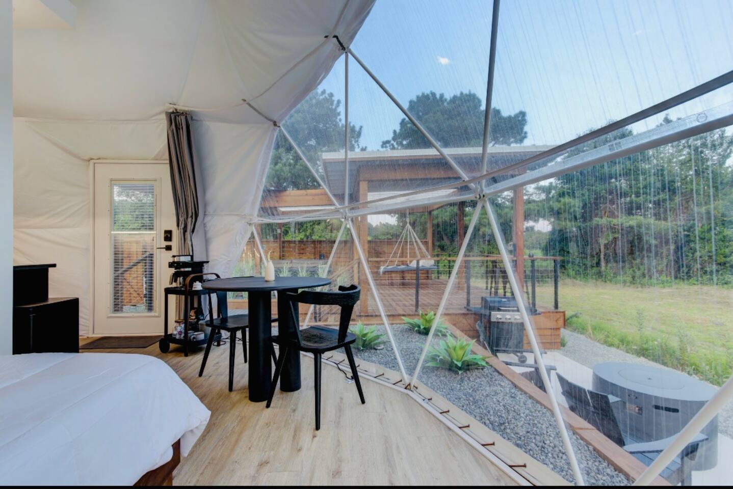 Luxury Glamping Dome “Luna” in Countryside /HotTub