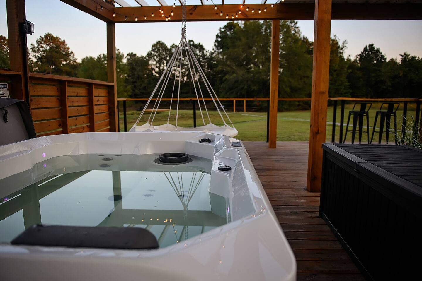 Luxury Glamping Dome “Sol” in Countryside w/HotTub