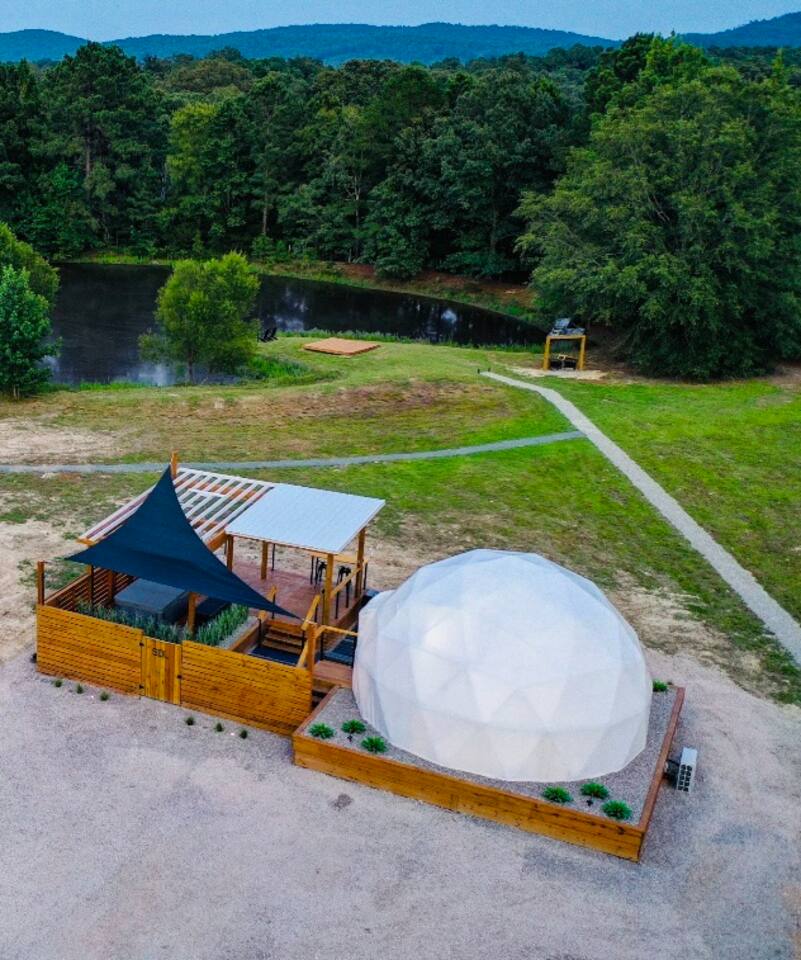 Luxury Glamping Dome “Sol” in Countryside w/HotTub
