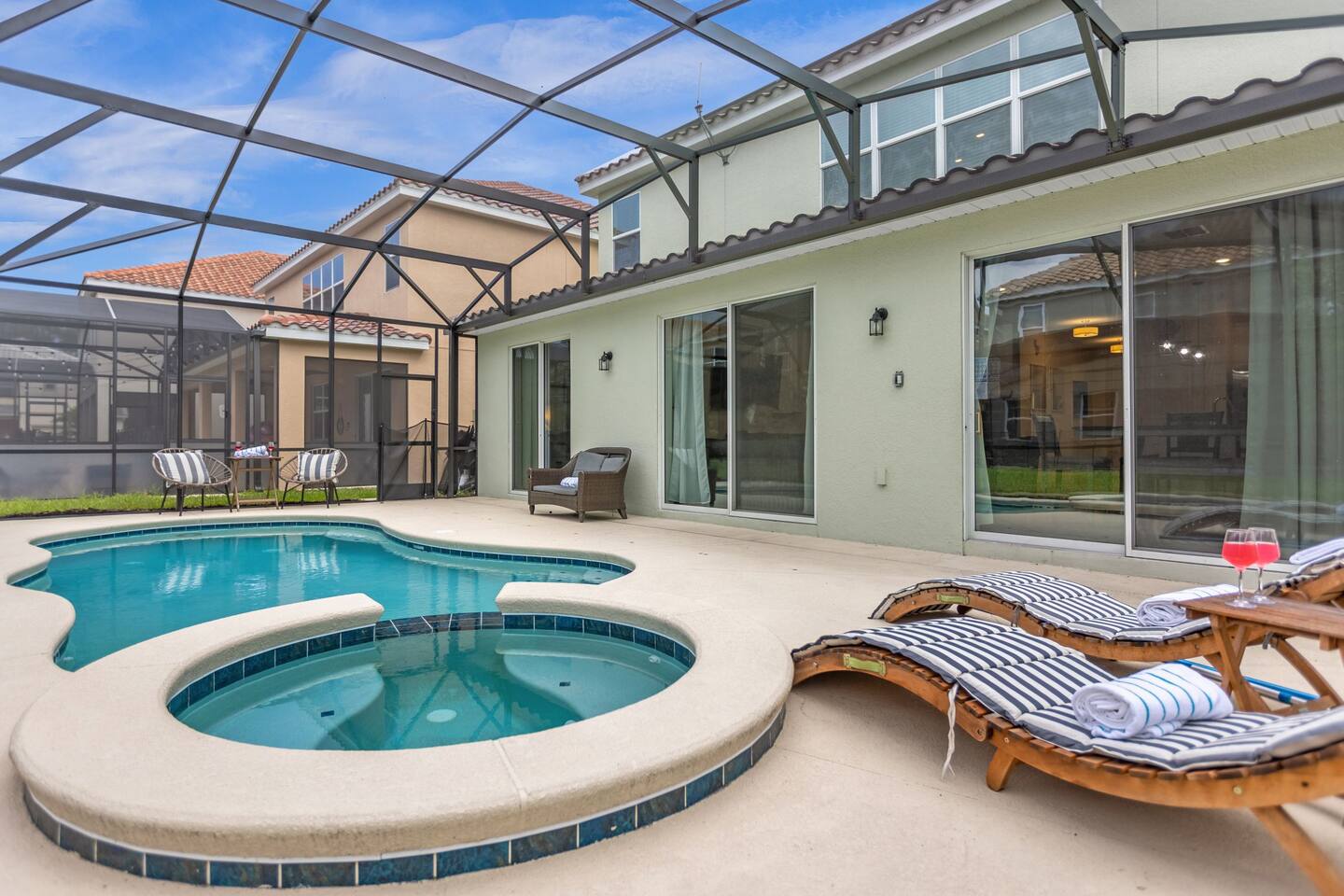 *Luxe Disney Home* Priv Pool/Spa- 6BR Sleeps 15
