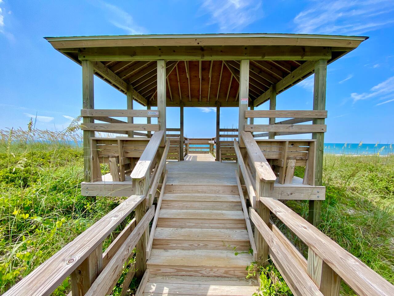 OS233 Ocean view, pool, steps to ocean, wd on-site