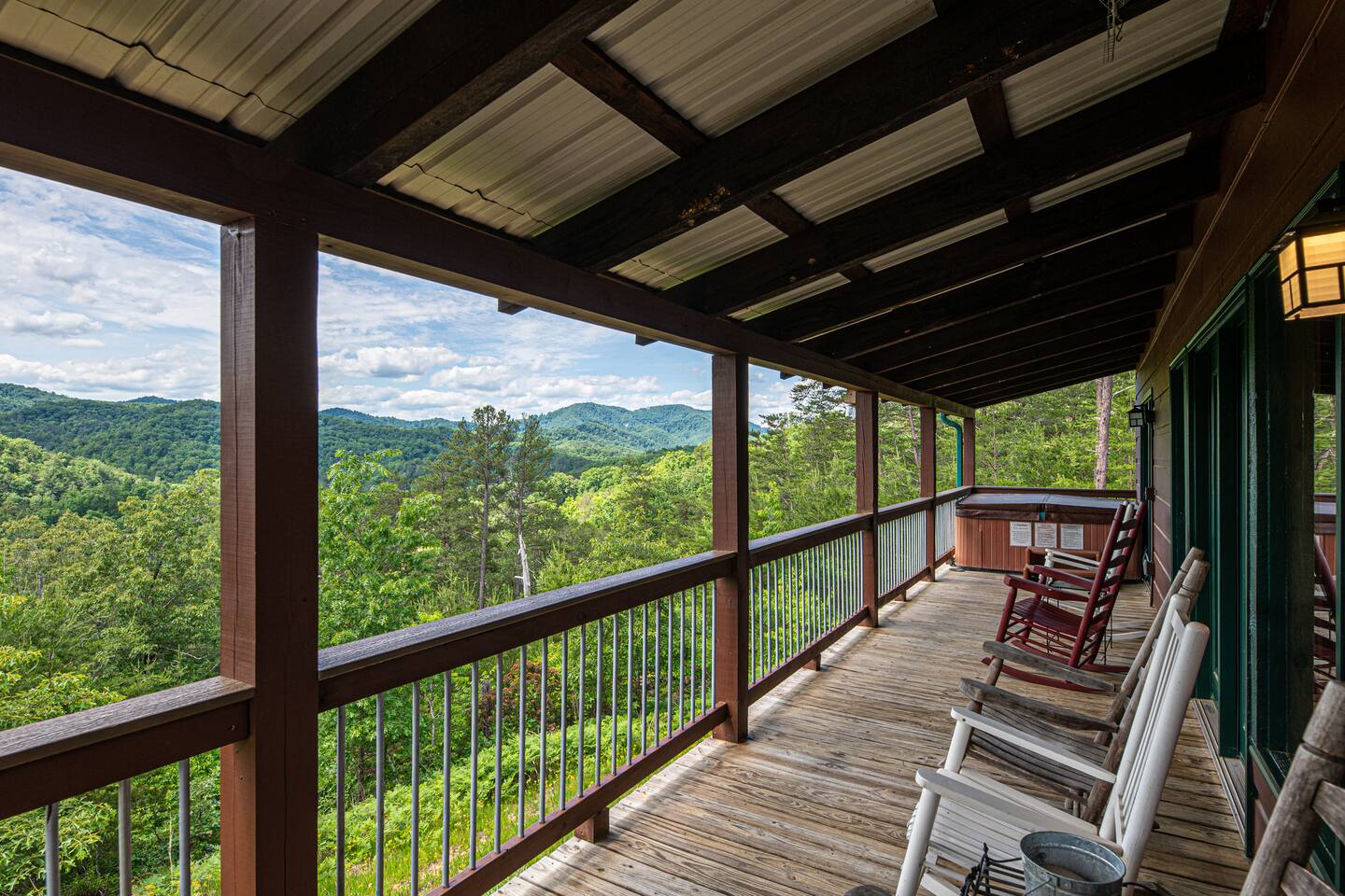 Stunning View Retreat: 3 Kings, Hot Tub, Fire Pit — Sevierville — vacation rental