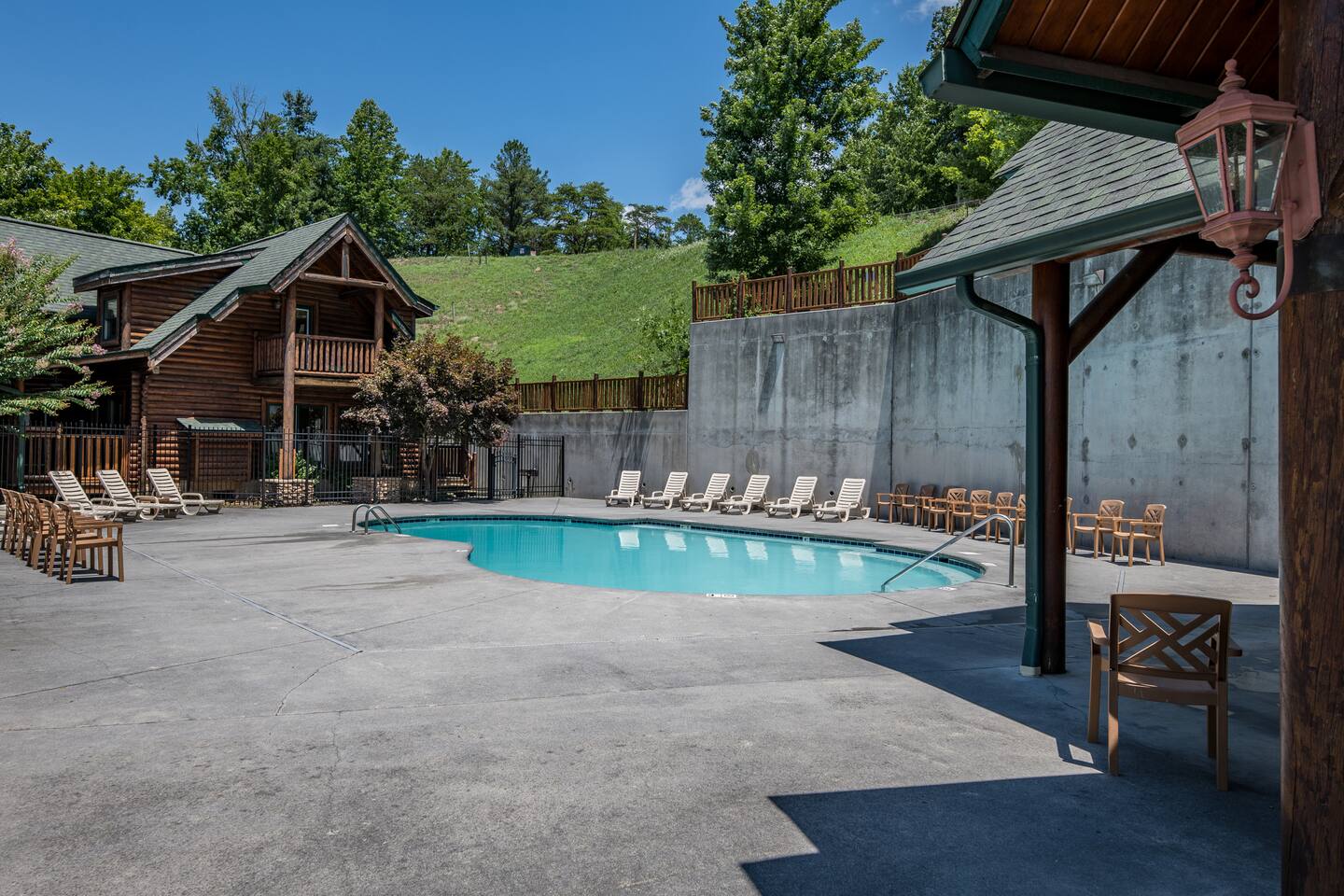 Fun Family Escape: Hot Tub, Pool, Near Town