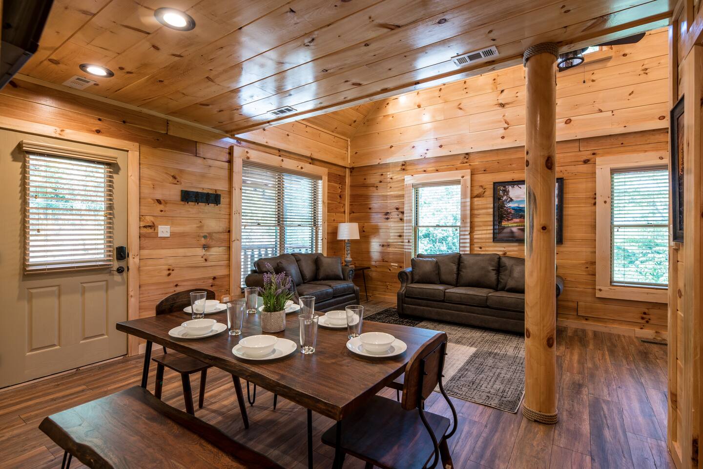 Fun Family Escape: Hot Tub, Pool, Near Town