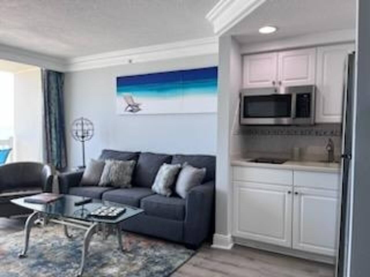 Daytona Beach Oasis Oceanfront balcony 1 bdrm
