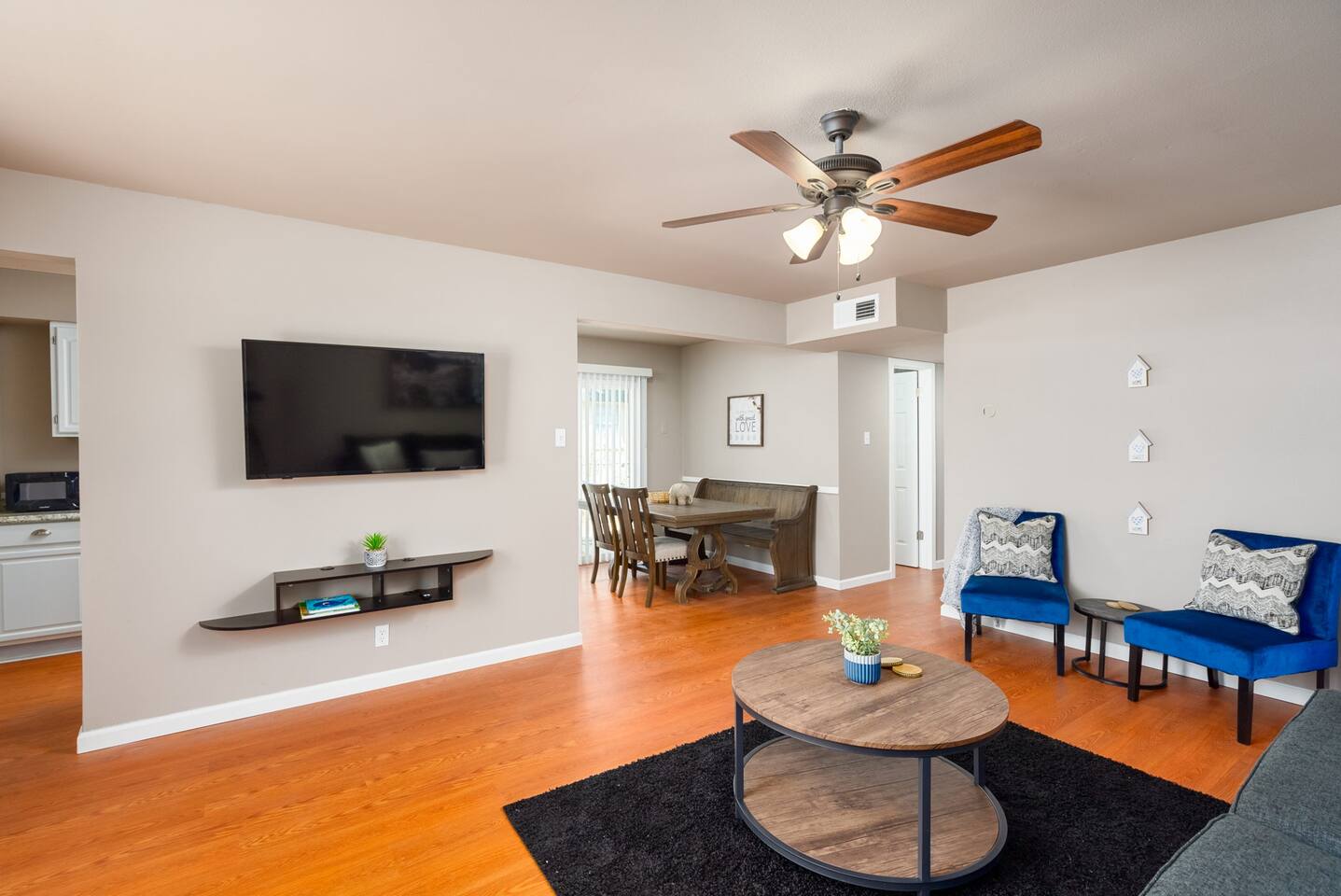 LoneStar FamilyFriendly Bungalow