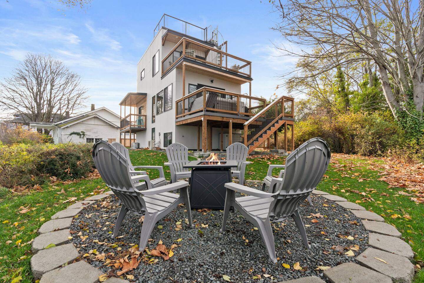 Downtown Ascent - Sky Hot Tub 3BR — Port Angeles — vacation rental