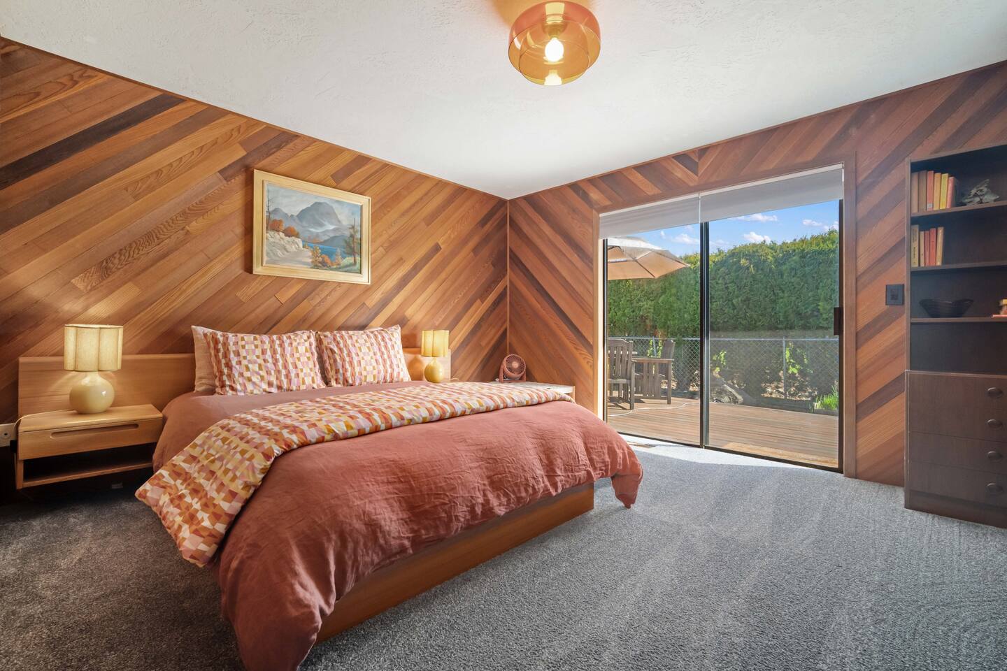 Pacwest Stays Lady Liberty Loft - Hot Tub 3BR/2BA — Port Angeles — vacation rental