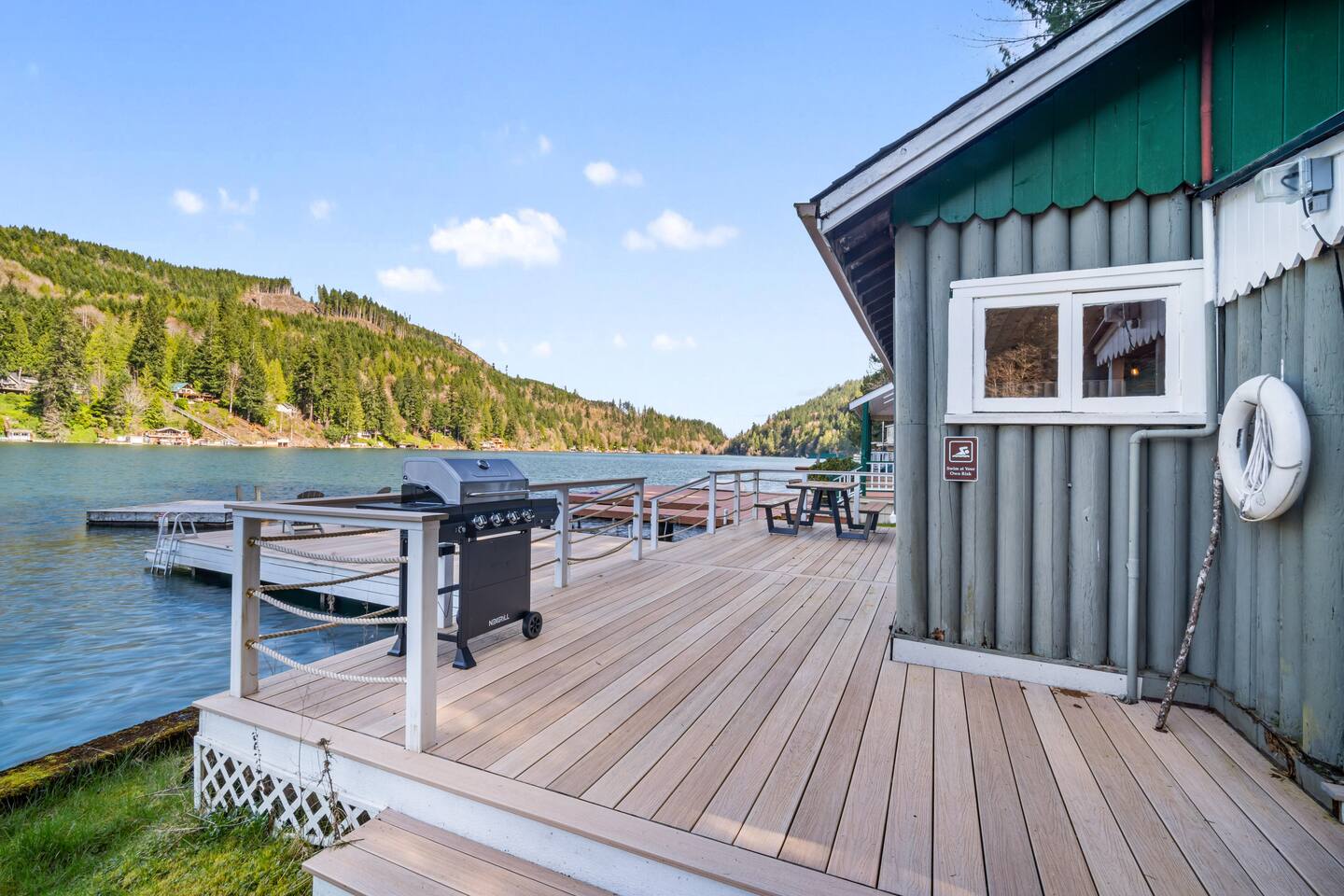 Olympic Panorama Lake House 2BR