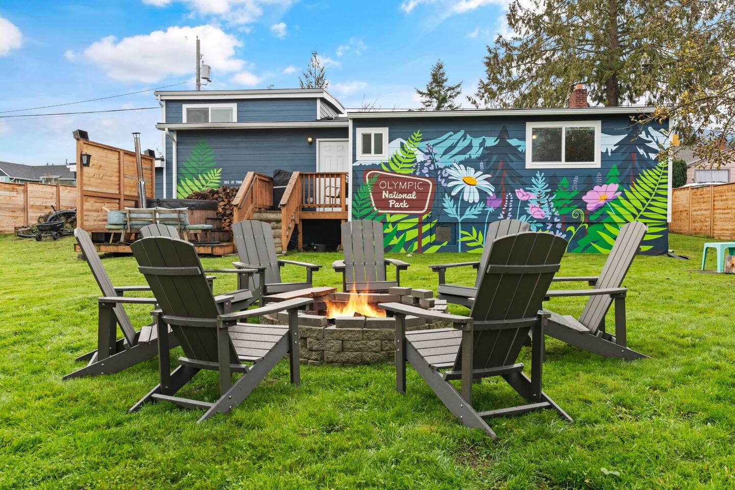 Mountain Chalet Stay Fully Fenced 3BR/2BA Hot Tub — Port Angeles — vacation rental