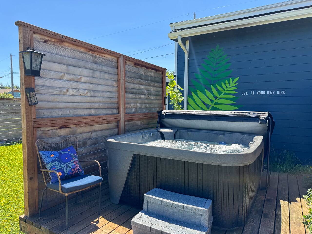 Mountain Chalet Stay Fully Fenced 3BR/2BA Hot Tub