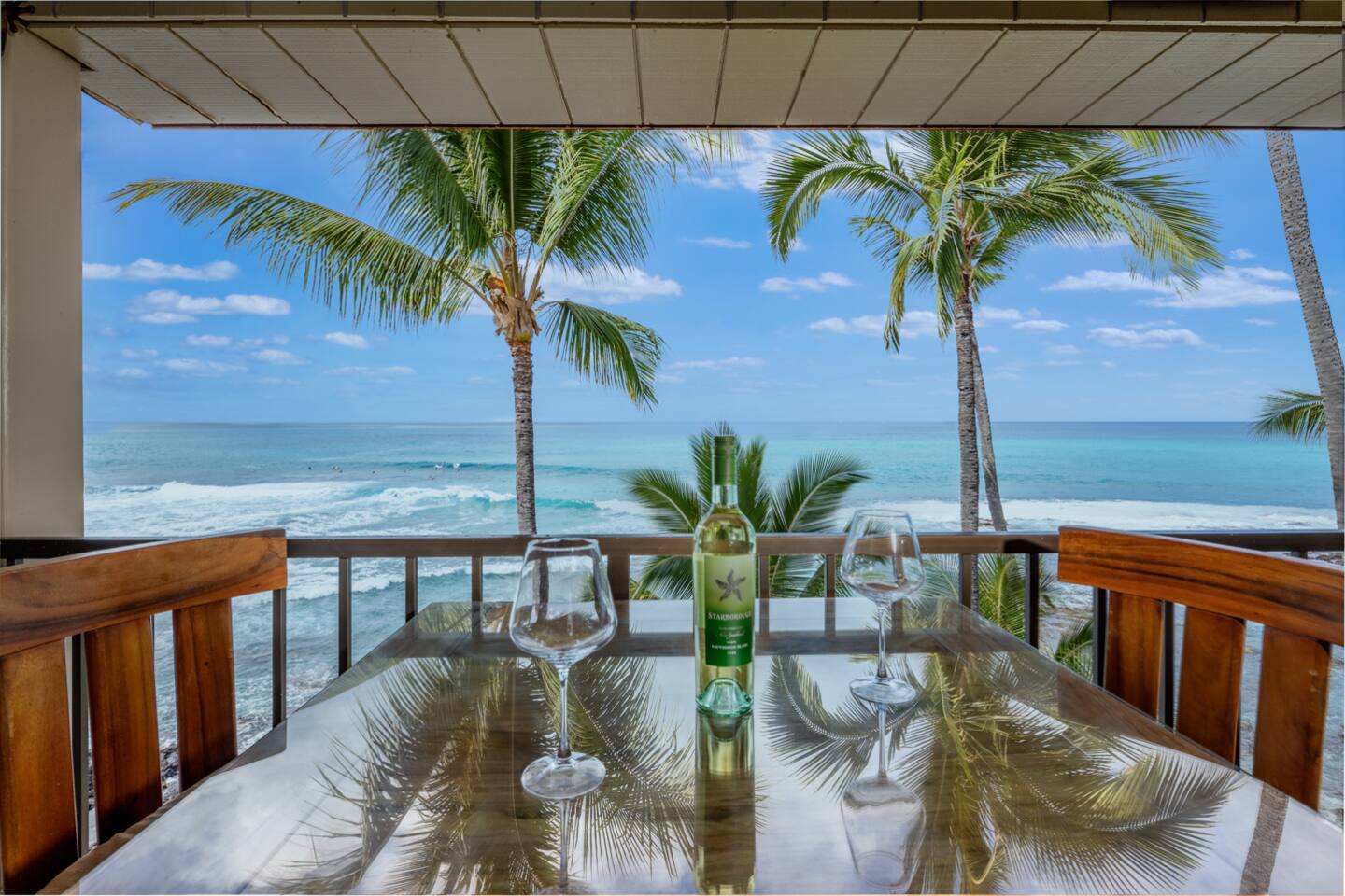Ocean-front penthouse, sunsets, whales, surfers!