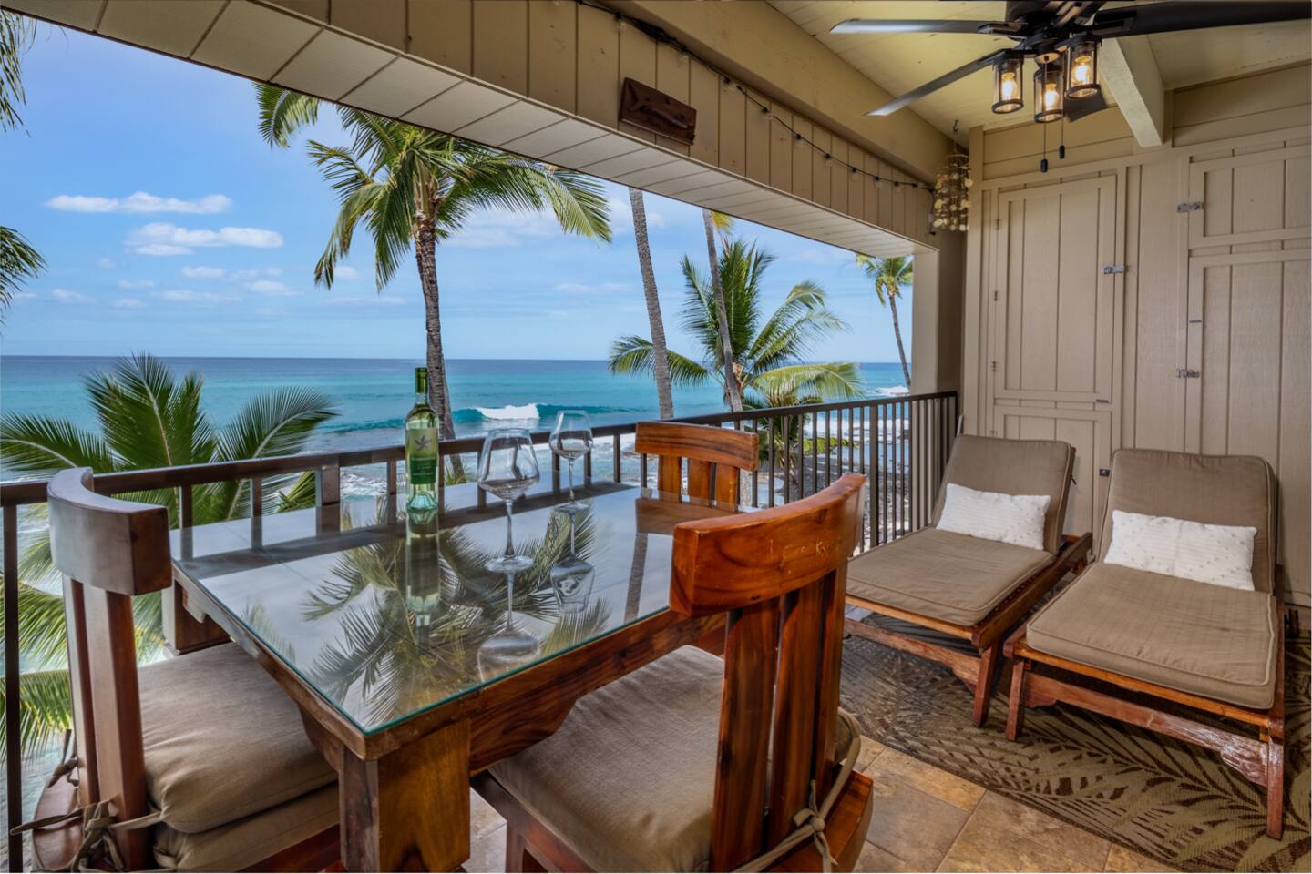 Ocean-front penthouse, sunsets, whales, surfers!