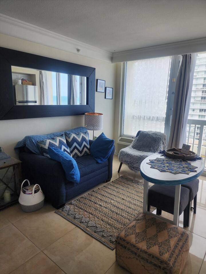 Oceanview Oasis w/kitchen & pool