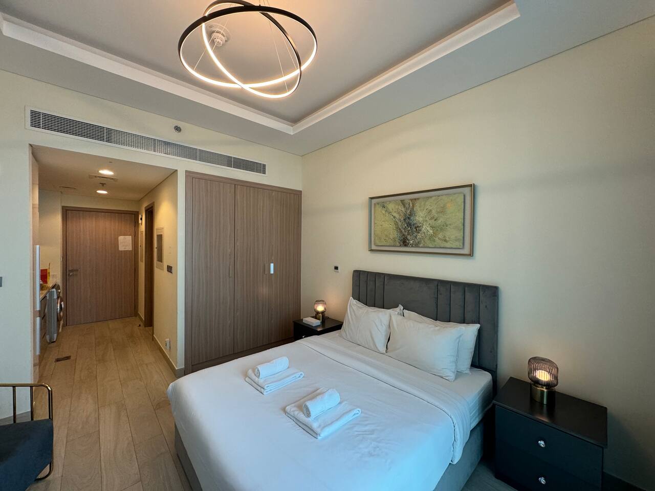 AshriHH Modern Studio in Azizi Farhad Al Jaddaf Area
