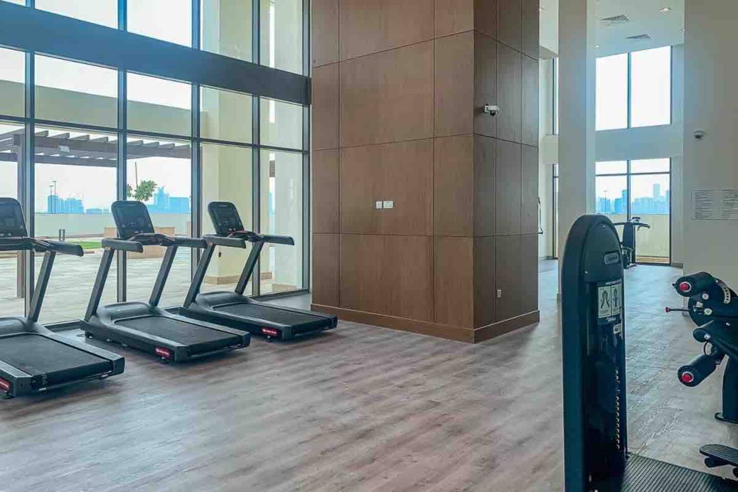 AshriHH Modern Studio in Azizi Farhad Al Jaddaf Area