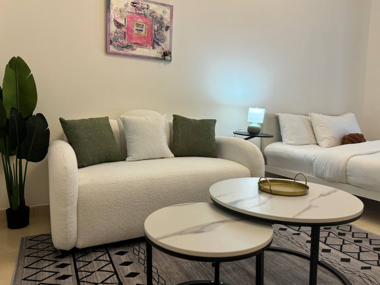 ASHRI Cozy Studio in Production City, Qasr Sabah — Dubai — vacation rental