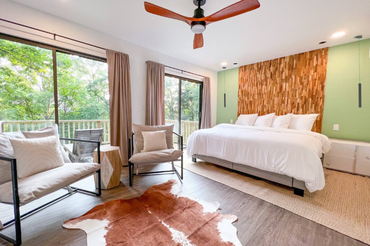Forest Haven | Private Deck | Teak Master Suite — Hendersonville — vacation rental