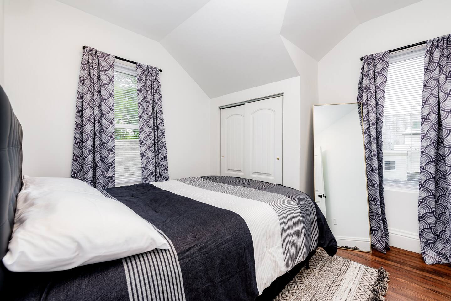 The Hill/Dogtown Stylish Retreat