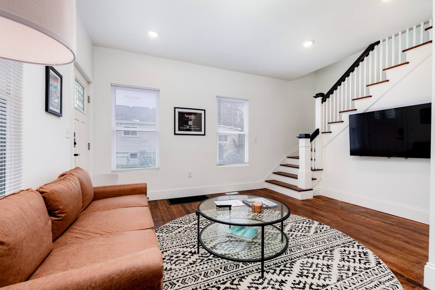 The Hill/Dogtown Stylish Retreat
