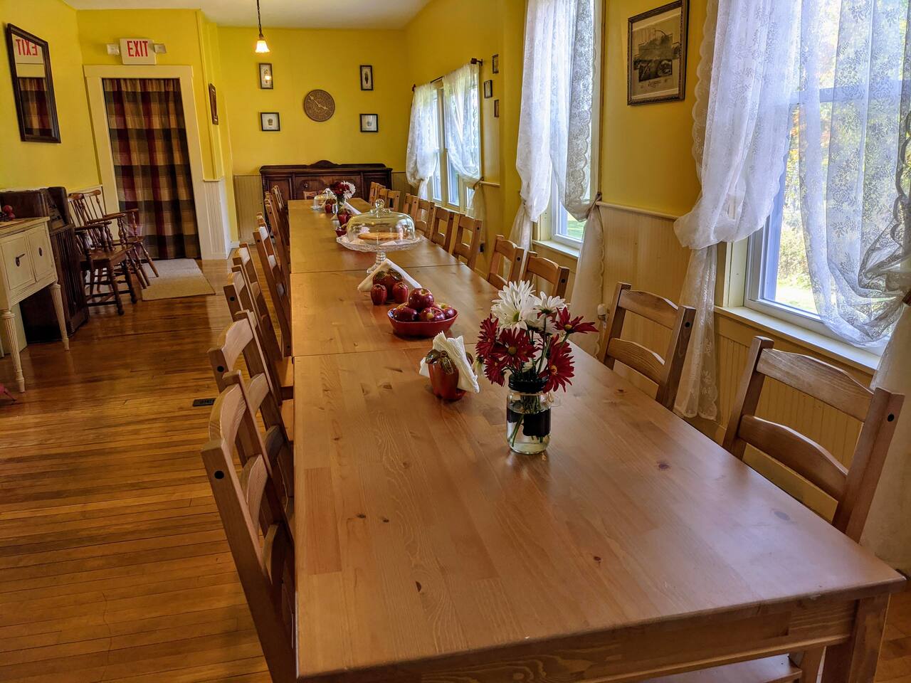 11BR Historical Home for Large Groups & Families