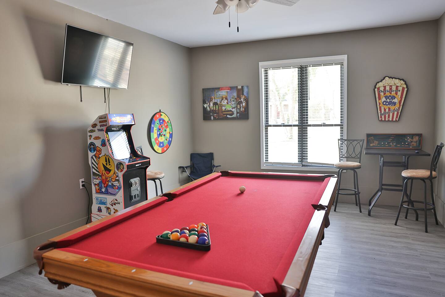 Gorgeous stepless rancher w/Gameroom
