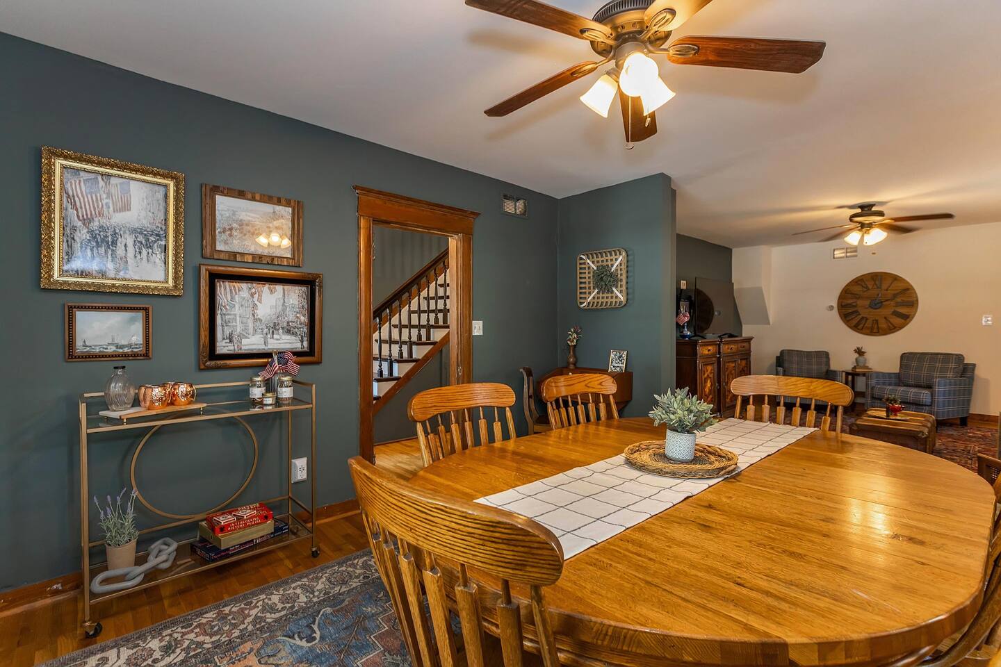 Close to Downtown | 2 King Beds | Huge Backyard