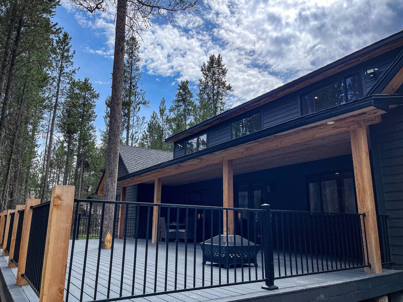 Bison Run Lodge on Bill’s Island