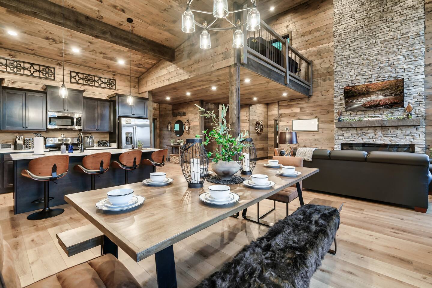 Summit at Cove Mountain | Indoor Pool + Views