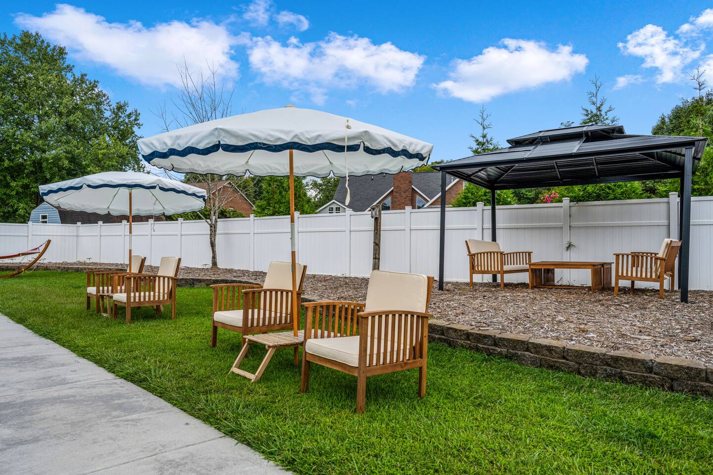 Hot tub | Fire-pit | Pool Table | Heated Pool