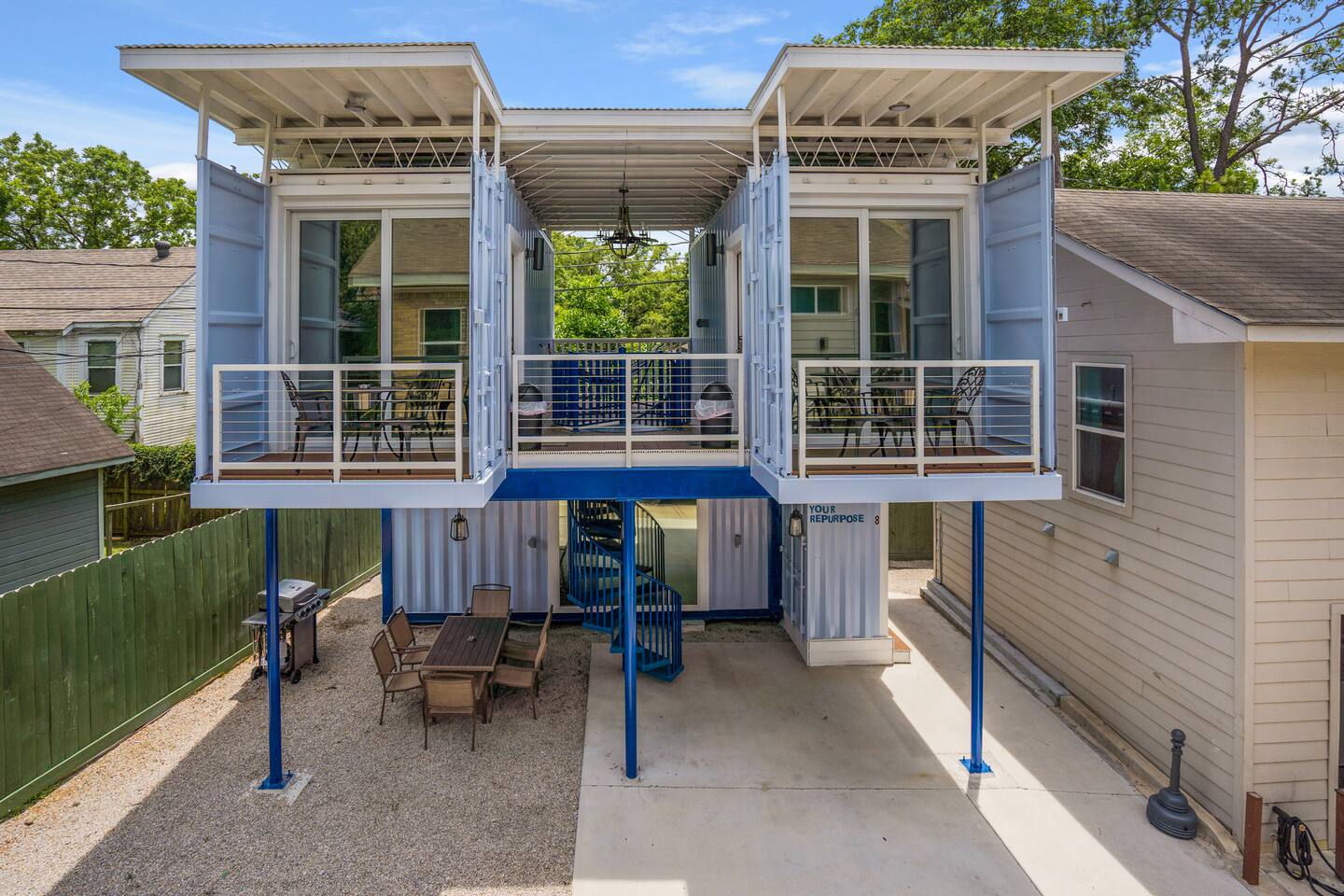 East Downtown Micro-luxe Container Living Pod #9 — Houston — vacation rental