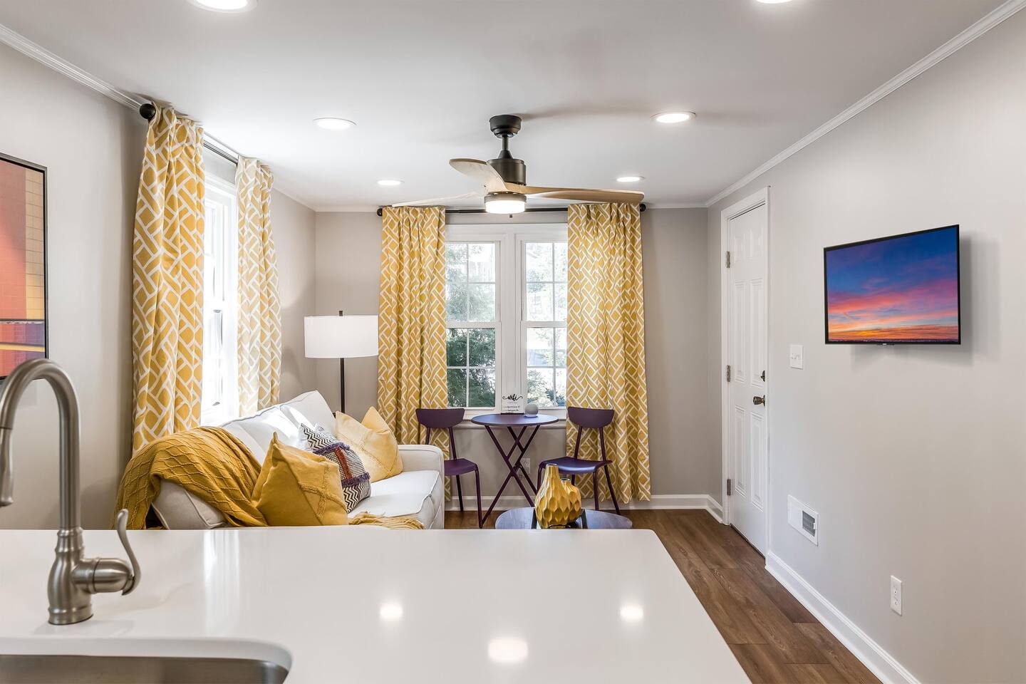 2BR Creekside retreat in Burlington | BBQ Grill