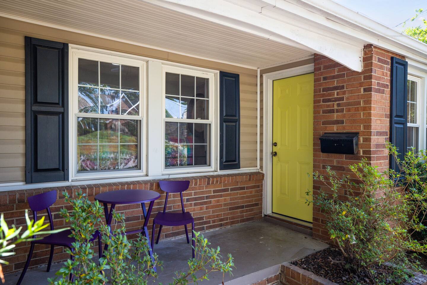 2BR Creekside retreat in Burlington | BBQ Grill